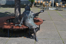 Tana Schanzara Denkmal_1.jpg